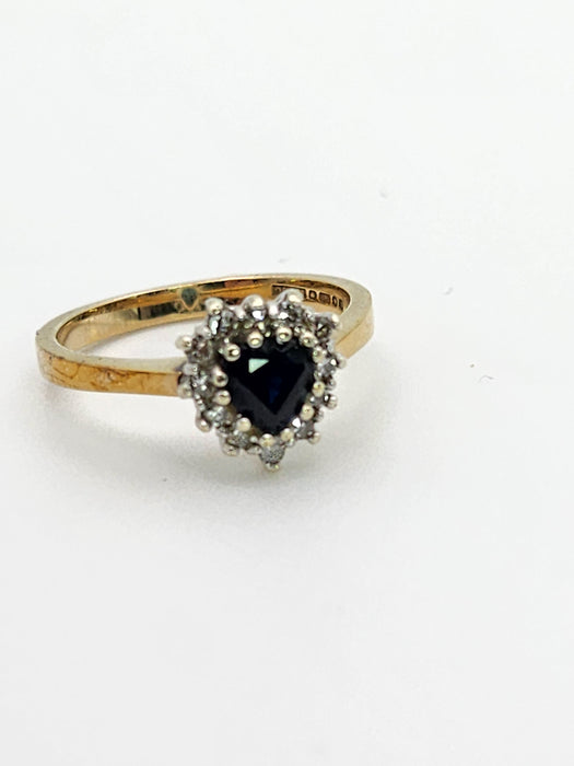 1428: Vintage: 9ct Gold Heart-Cut Blue Sapphire Diamonds Cluster Ring- classic