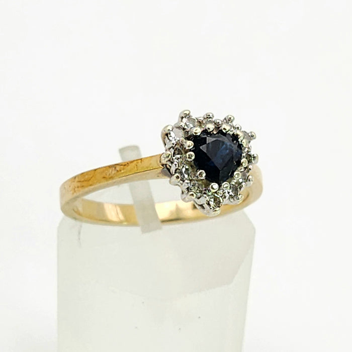 1428: Vintage: 9ct Gold Heart-Cut Blue Sapphire Diamonds Cluster Ring- classic