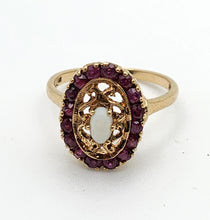 Load image into Gallery viewer, 0987: Vintage 16 Garnets Cabochon White Opal Openwork Ring
