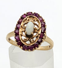 Load image into Gallery viewer, 0987: Vintage 16 Garnets Cabochon White Opal Openwork Ring
