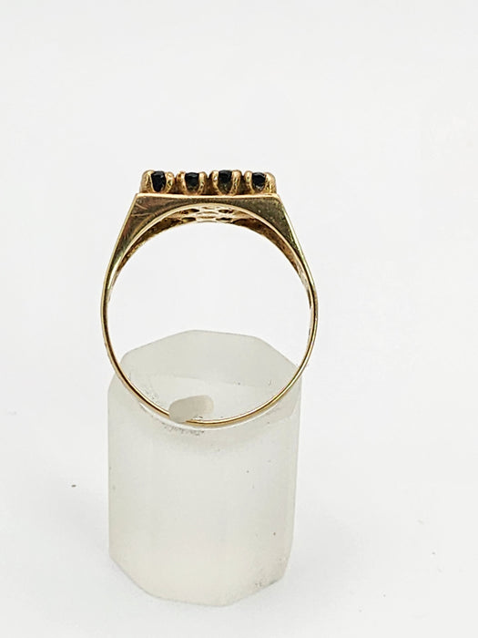 1083: Vintage: 9ct Gold 8 French Blue Sapphires Geometric Set Ring