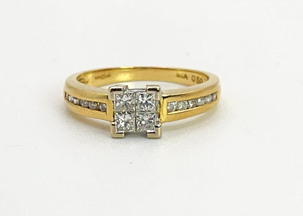 1091: Vintage: 18ct Gold 16 Diamonds Dress Ring- High Calibre,, natural diamonds