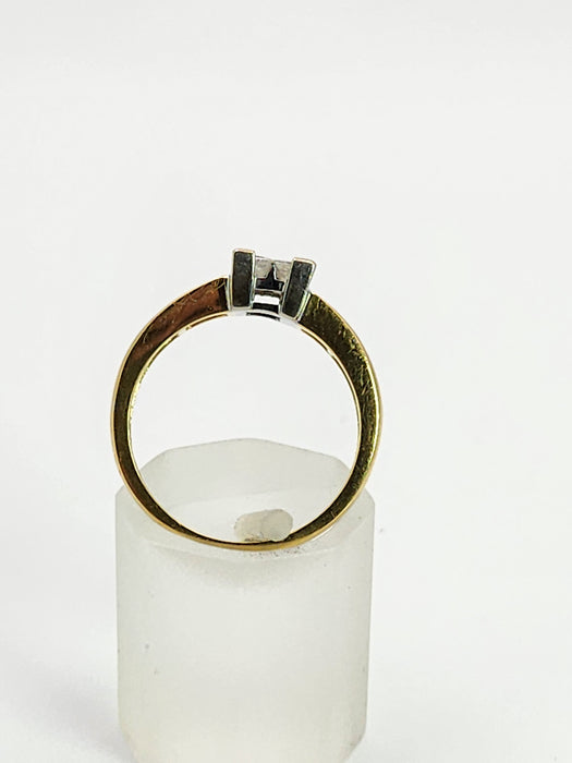 1091: Vintage: 18ct Gold 16 Diamonds Dress Ring- High Calibre,, natural diamonds