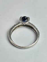Cargar imagen en el visor de la galería, 1444: Vintage: 18ct White Gold French Blue Sapphire Diamonds Dress Ring- exquisite
