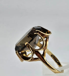 1117: Vintage: 9ct Gold Smokey/Cognac Quartz Ring- From 1972