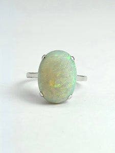 1148: Vintage; 9ct Gold Large White Cabochon Cut Opal Ring