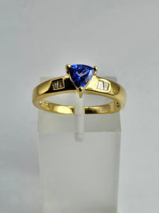 1399: Vintage; 18ct Gold Trillion-Cut Blue Tanzanite Diamonds Dress/Stacker Ring