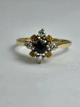 Cargar imagen en el visor de la galería, 1401: Vintage: 18ct Gold French Blue Sapphire Diamonds Flower Head Ring
