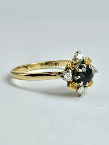 1401: Vintage: 18ct Gold French Blue Sapphire Diamonds Flower Head Ring