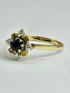 1401: Vintage: 18ct Gold French Blue Sapphire Diamonds Flower Head Ring