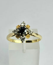 Cargar imagen en el visor de la galería, 1401: Vintage: 18ct Gold French Blue Sapphire Diamonds Flower Head Ring
