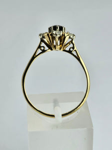 1401: Vintage: 18ct Gold French Blue Sapphire Diamonds Flower Head Ring