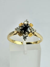 Cargar imagen en el visor de la galería, 1401: Vintage: 18ct Gold French Blue Sapphire Diamonds Flower Head Ring
