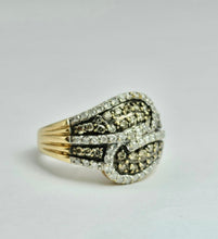 Cargar imagen en el visor de la galería, 1440:  Vintage;: Statement 9ct Gold Champagne White Diamonds Cocktail Ring- FAB
