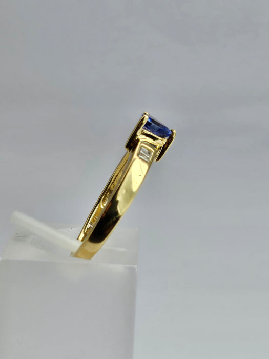 Vintage: 18ct Gold Trillion Cut Tanzanite & Diamond Dress Ring