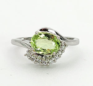 1384: Vintage: 18ct White Gold Green Paraiba Tourmaline Diamonds Ring- Exquisite