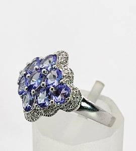 1390: Vintage: 14ct White Gold Tanzanites 20 Diamonds Geometric Set Ring- sparkling combination