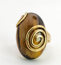 Load image into Gallery viewer, 6008: Vintage: 9ct Gold Large Oval Tiger&#39;s Eye Cocktail Ring- outrageous
