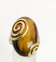 Load image into Gallery viewer, 6008: Vintage: 9ct Gold Large Oval Tiger&#39;s Eye Cocktail Ring- outrageous
