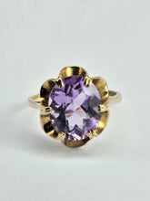Cargar imagen en el visor de la galería, 1170: Vintage; 9ct Gold Lilac Amethyst Solitaire Ring- mature stone, lovely hues
