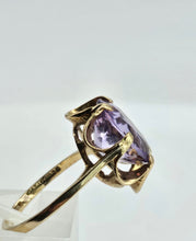 Cargar imagen en el visor de la galería, 1170: Vintage; 9ct Gold Lilac Amethyst Solitaire Ring- mature stone, lovely hues

