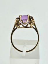 Cargar imagen en el visor de la galería, 1170: Vintage; 9ct Gold Lilac Amethyst Solitaire Ring- mature stone, lovely hues
