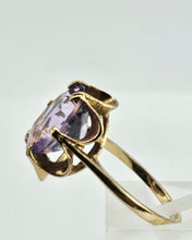 Cargar imagen en el visor de la galería, 1170: Vintage; 9ct Gold Lilac Amethyst Solitaire Ring- mature stone, lovely hues
