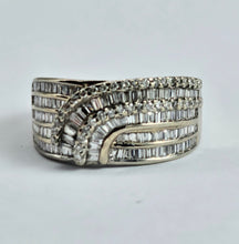 Load image into Gallery viewer, 1183: Vintage: 18ct White Gold Baguette Diamonds (1.09ct) Statement Ring- spectacular
