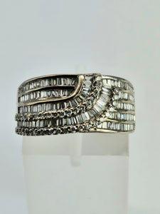 1183: Vintage: 18ct White Gold Baguette Diamonds (1.09ct) Statement Ring- spectacular