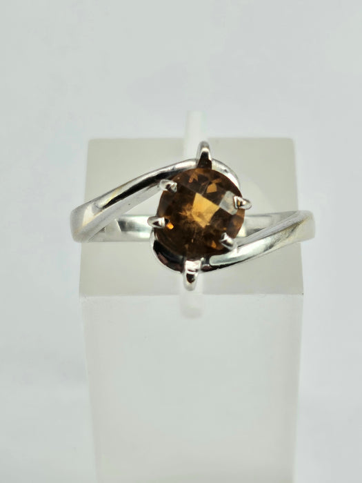 1236: Vintage: 18ct White Gold Round Cut Yellow Citrine Illusion Set Dress Ring- Lush!