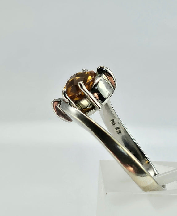 1236: Vintage: 18ct White Gold Round Cut Yellow Citrine Illusion Set Dress Ring- Lush!