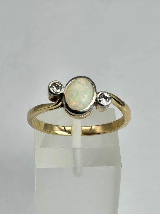 1102: Vintage; 18ct Gold White Opal Twin Diamonds Dress Ring- cute, colourful, sparkling