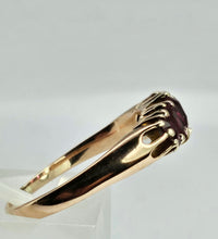 Cargar imagen en el visor de la galería, 1173: Vintage: Rare - 9ct Gold 5-Stone Rubies Scroll Set Ring
