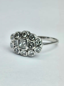 1202: Vintage; 18ct White Gold Art Deco Style Diamonds Cluster Ring- high calibre, sparkling natural diamonds
