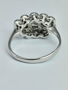 1202: Vintage; 18ct White Gold Art Deco Style Diamonds Cluster Ring- high calibre, sparkling natural diamonds