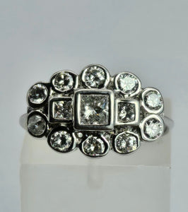 1202: Vintage; 18ct White Gold Art Deco Style Diamonds Cluster Ring- high calibre, sparkling natural diamonds