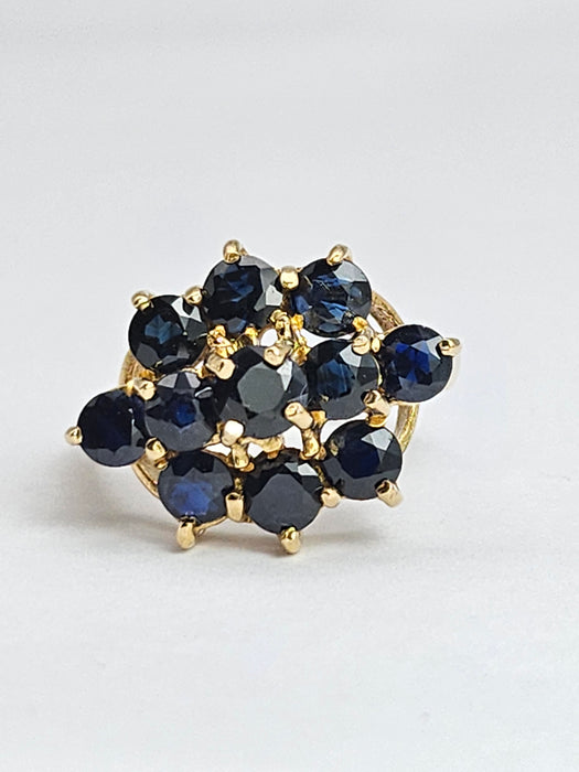 6364: Vintage: 9ct Australian Blue Sapphire Cluster Ring- From 1979