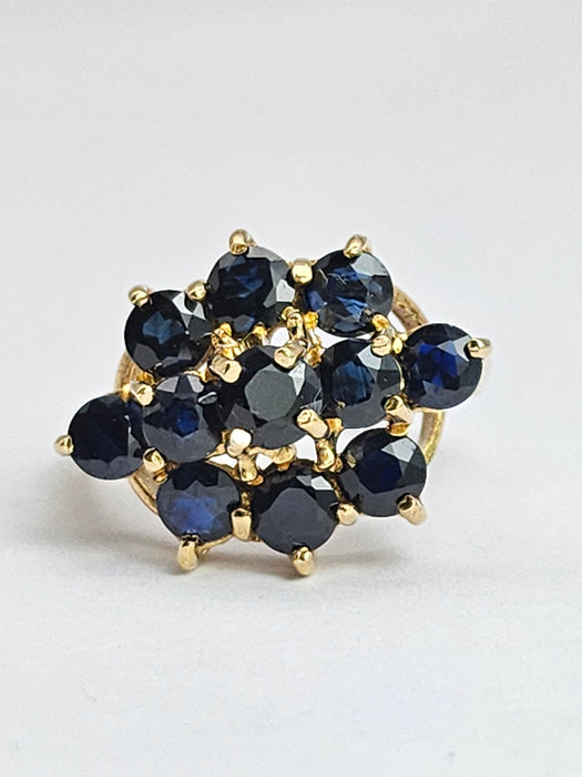 6364: Vintage: 9ct Australian Blue Sapphire Cluster Ring- From 1979