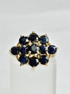 1527: Vintage: 9ct Australian Blue Sapphire Cluster Ring- From 1979