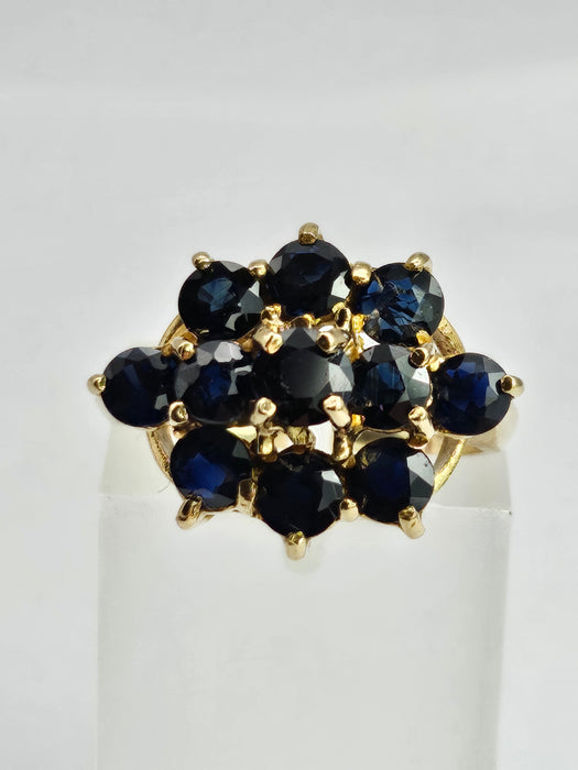 6364: Vintage: 9ct Australian Blue Sapphire Cluster Ring- From 1979