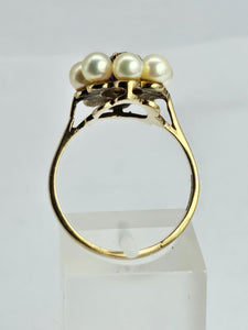 1358: Vintage 9ct Gold Amethyst Pearls Flower Head Ring- finest quality