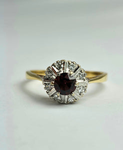 1365: Vintage: 18ct Gold Tourmaline Diamonds Target Ring- striking colours