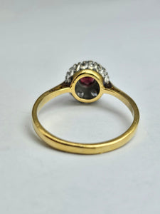 1365: Vintage: 18ct Gold Tourmaline Diamonds Target Ring- striking colours