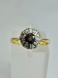 1365: Vintage: 18ct Gold Tourmaline Diamonds Target Ring- striking colours