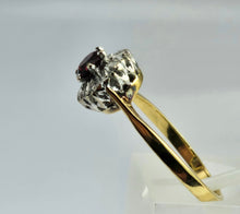 Cargar imagen en el visor de la galería, 1365: Vintage: 18ct Gold Tourmaline Diamonds Target Ring- striking colours
