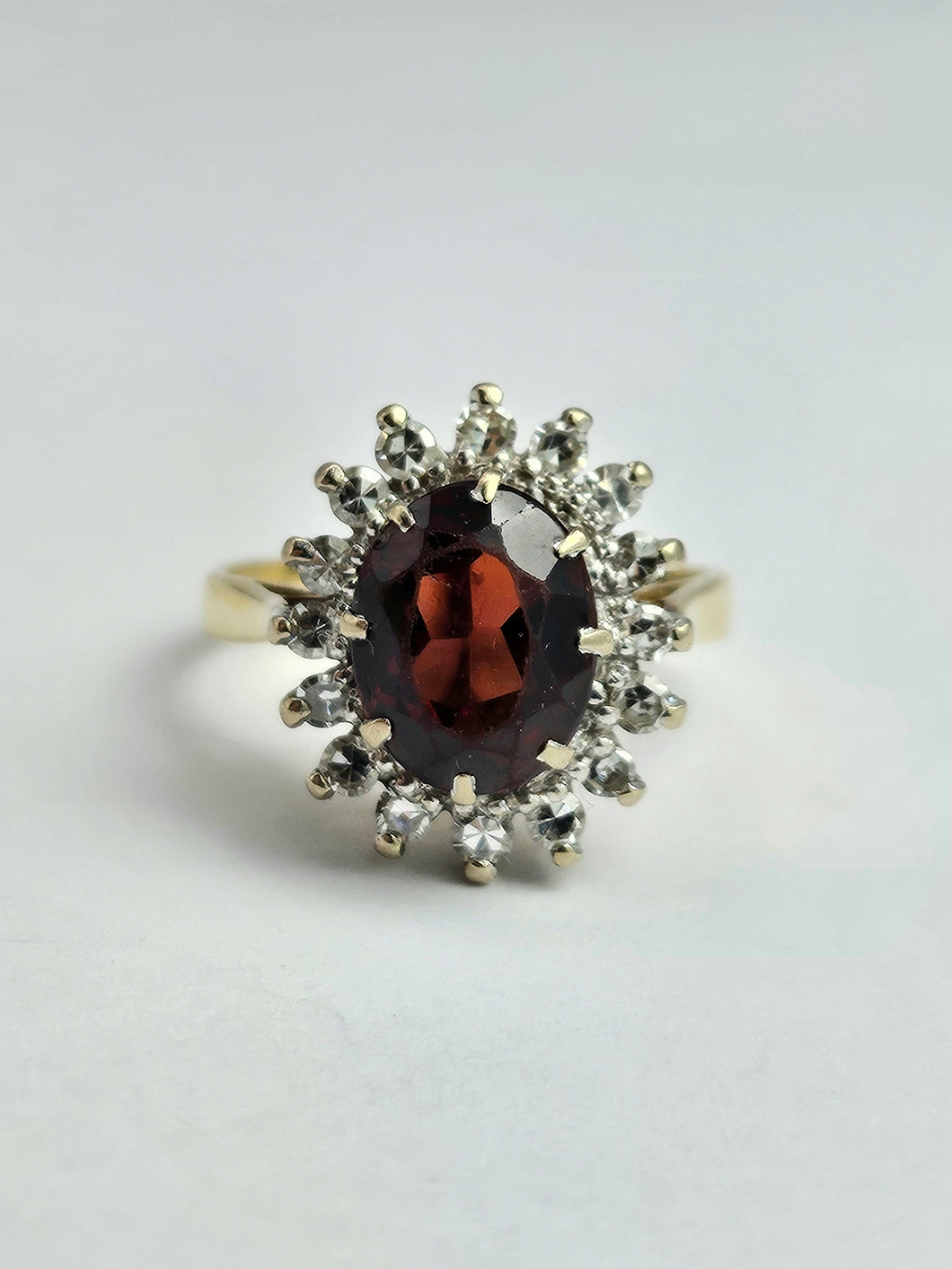 1368: Vintage: 18ct Gold Pyrobe Garnet Diamonds Flower Head Ring- exceptional