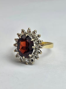 1368: Vintage: 18ct Gold Pyrobe Garnet Diamonds Flower Head Ring- exceptional