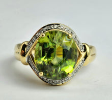 Load image into Gallery viewer, 1455: Vintage: 18ct Gold Peridot Diamonds Cocktail Ring- exquisite statement piece
