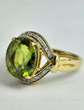 Load image into Gallery viewer, 1455: Vintage: 18ct Gold Peridot Diamonds Cocktail Ring- exquisite statement piece
