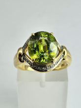 Load image into Gallery viewer, 1455: Vintage: 18ct Gold Peridot Diamonds Cocktail Ring- exquisite statement piece
